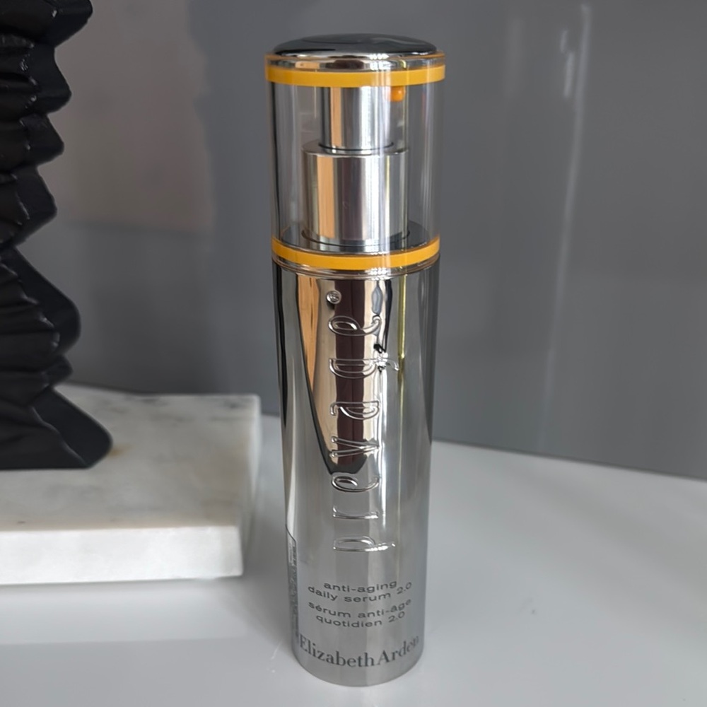 Elizabeth Arden Silver and Yellow Radiance Serum